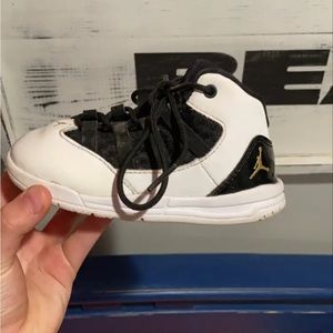 size 8c Jordan 11 high.